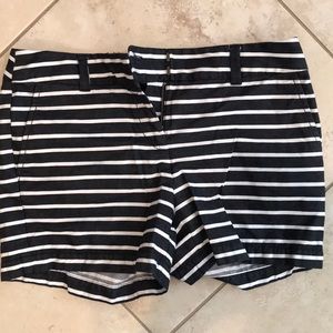Horizontal striped shorts.